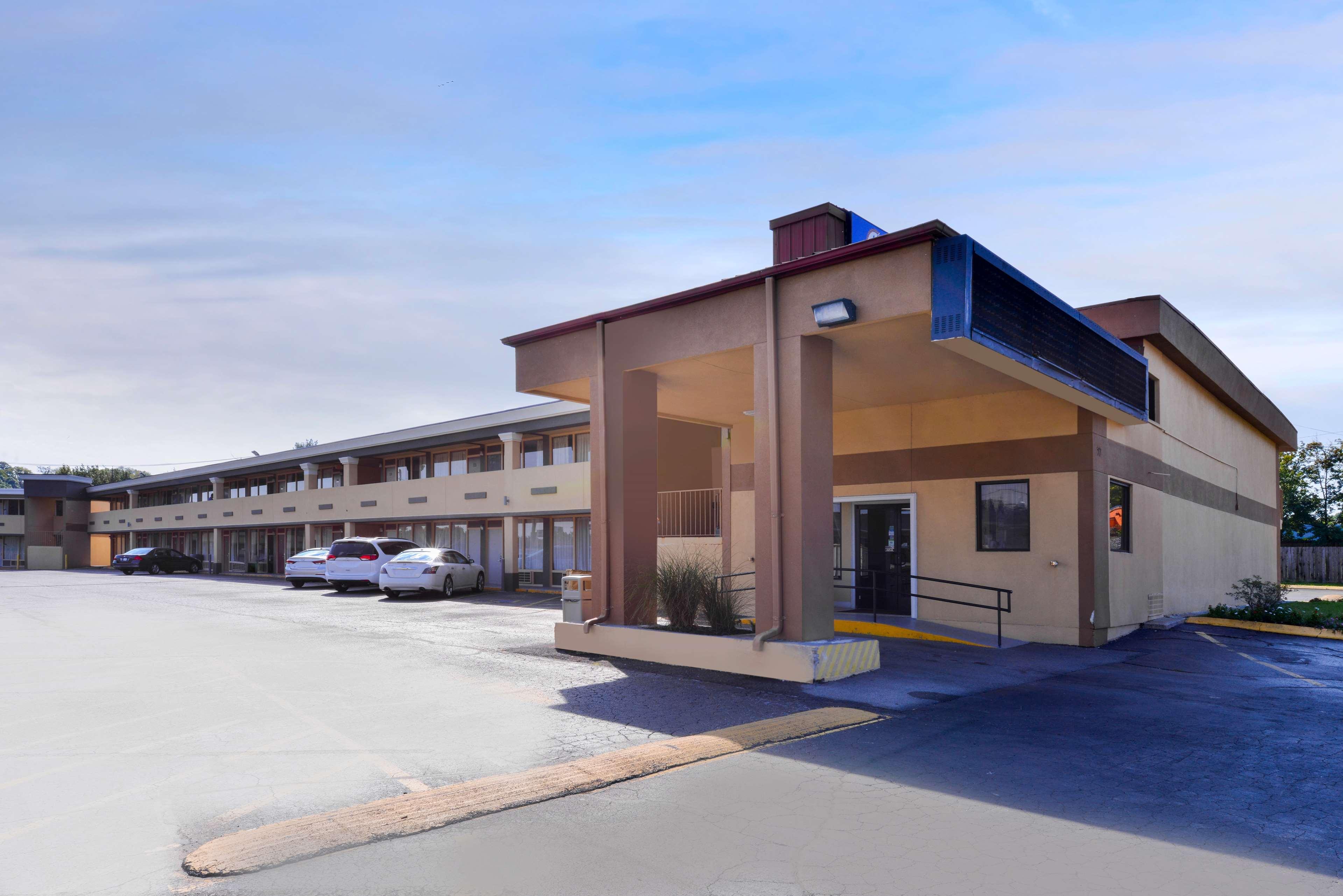 Americas Best Value Inn-Nashville/Airport South Екстер'єр фото