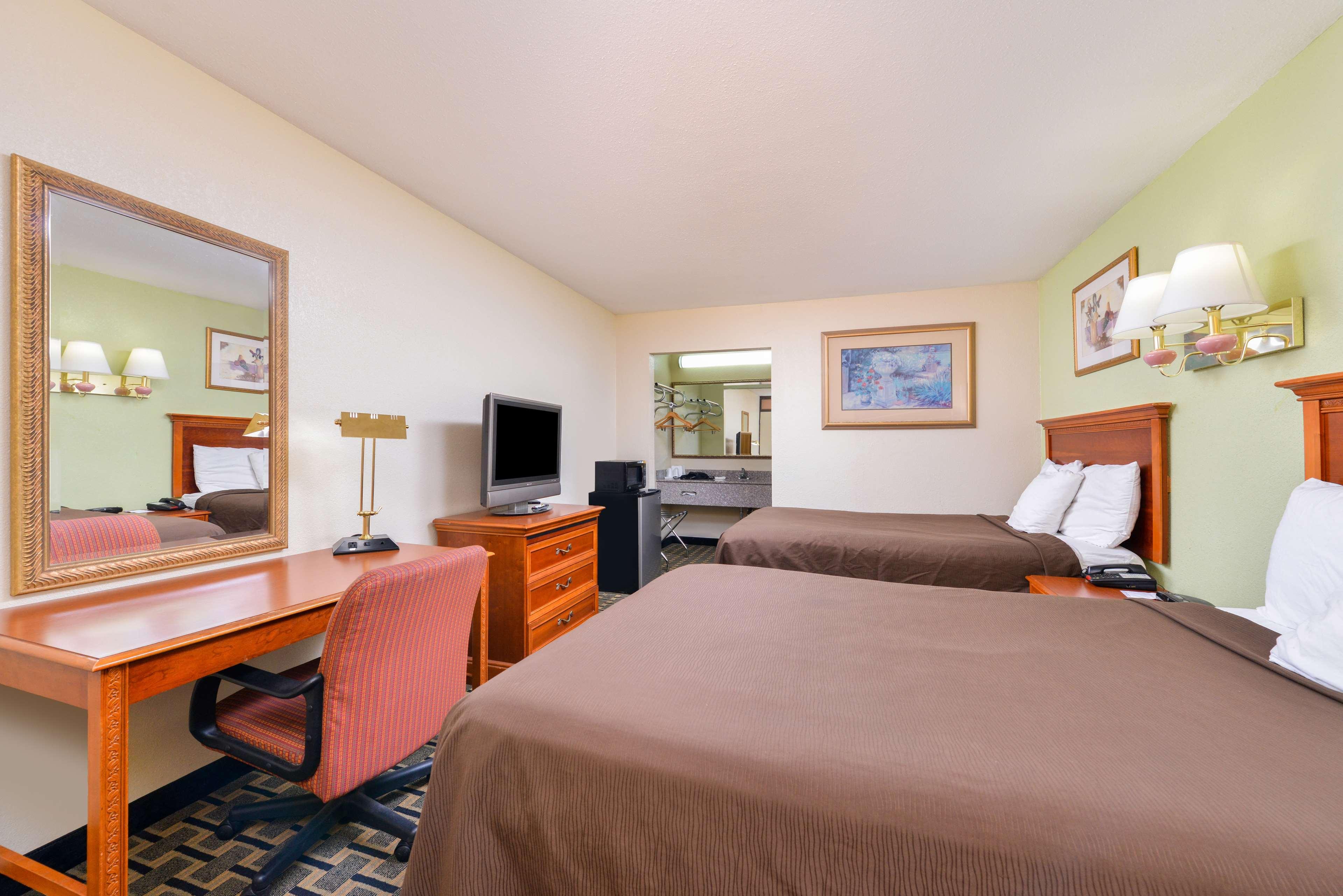 Americas Best Value Inn-Nashville/Airport South Екстер'єр фото