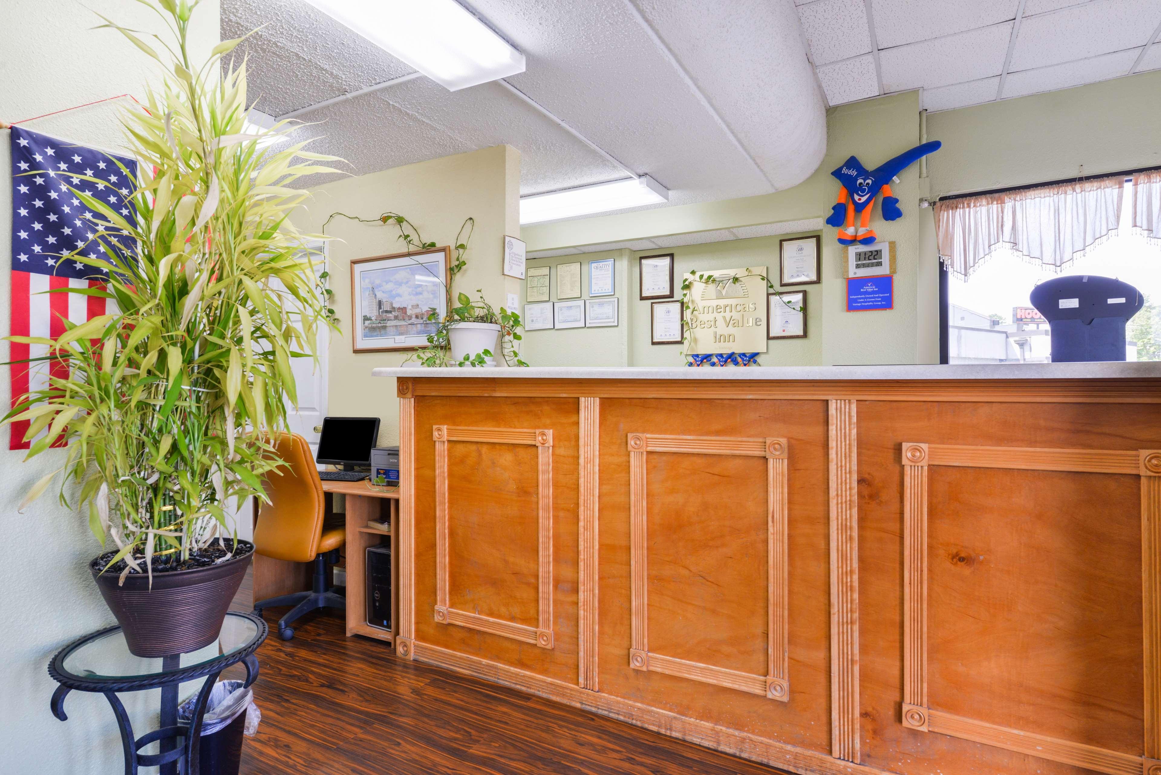Americas Best Value Inn-Nashville/Airport South Екстер'єр фото