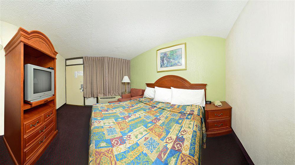 Americas Best Value Inn-Nashville/Airport South Екстер'єр фото